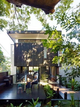 澳大利亚现代家庭建筑设计-400平方米面积，3米宽的车道和路陡，坡度14度