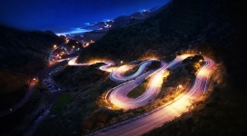 高清晰弯曲的光束公路夜景壁纸