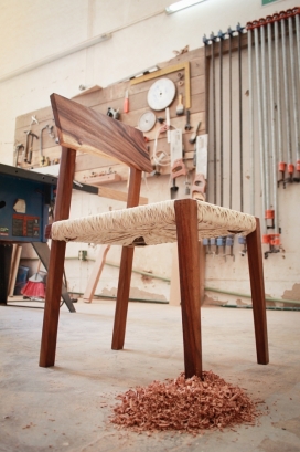 棕榈编织的椅子