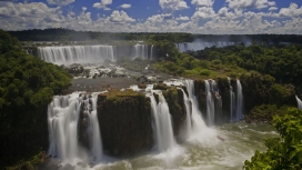 巴西奇妙的伊瓜苏瀑布