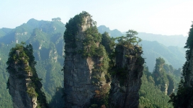 中国天姿山石柱巨峰壁纸