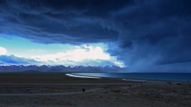 蓝天亚洲的西藏海洋