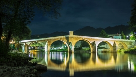 科尼茨波斯尼亚拱桥夜景壁纸