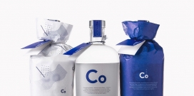 葡萄牙酒清脆爽口CO杜松子酒包装设计-现代的无衬线字体结合钴蓝色，创建了一个独特的精神