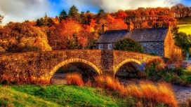 老桥房子秋季美景壁纸