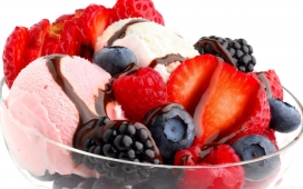 美味的冰淇淋蓝莓食物