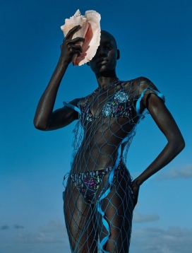 海的女神-炎热的南苏丹夏季泳装