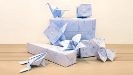 包装纸印有折叠人物的折叠纸