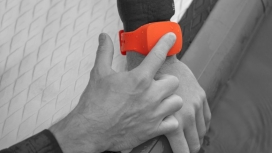 GPS求救腕带-允许遇到困难的游泳者提醒救援服务