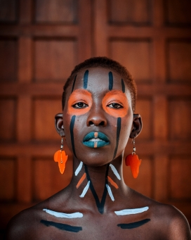 非洲部落彩妆女性人像