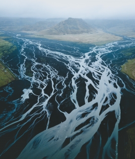 漂亮的河流支流