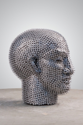 安东·史密斯-金属头颅雕塑