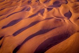 布满细纹的沙漠