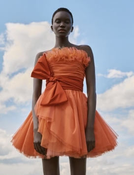 《纽约时报时尚》杂志-大胆优雅的女装秀