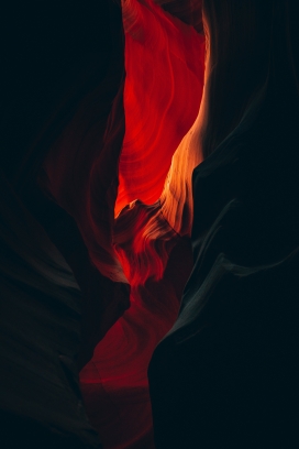 红色丹霞洞穴图